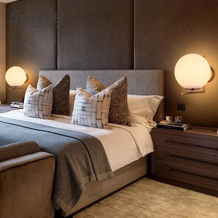 Arandela Nordecor 2110 Globo 20cm E27 Dourado - LL3010