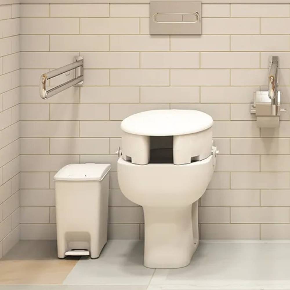 Assento Sanitário Elevado Astra com Tampo e Trava 13cm Branco - TAE13T/TBR1