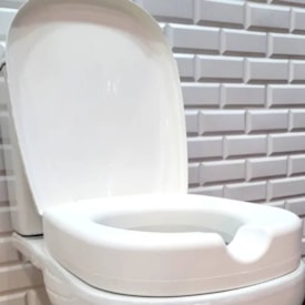 Assento Sanitário Elevado Mebuki Quadra Retangular 7,5cm Branco - 10400716