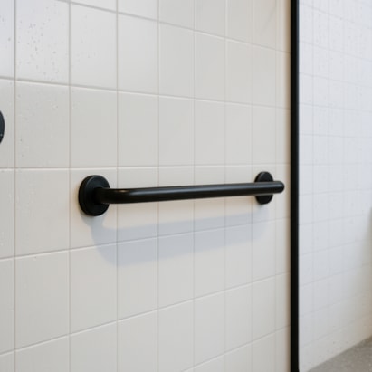 Barra de Apoio 80cm Reta Mebuki Alumínio Preta - 10400687