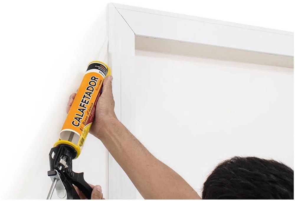 Calafetador Híbrido 400g Santa Luzia para Rodapé