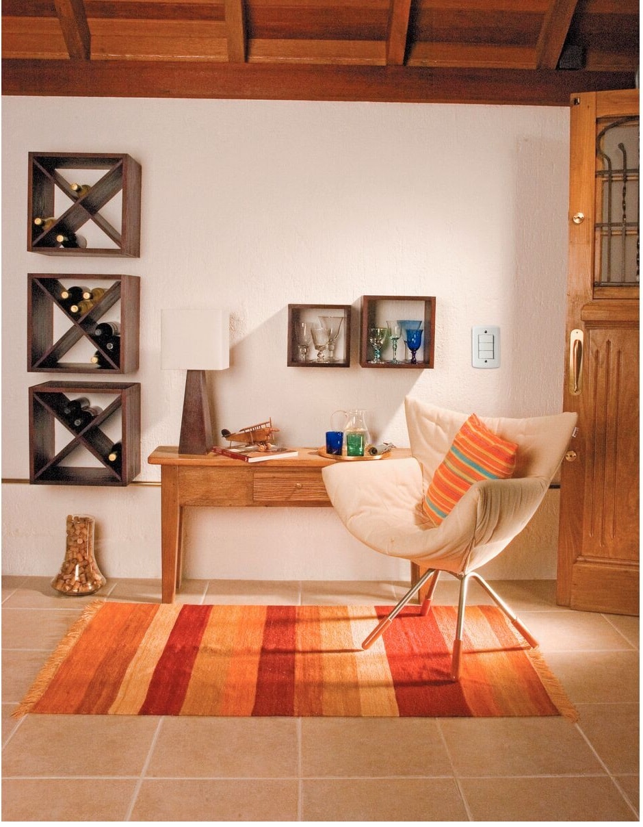 Conjunto 4x2 com 1 Interruptor Simples 10 A 250 V Tramontina Lux2 Branco - 57145001