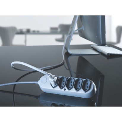 Extensão Elétrica Múltipla Tramontina 5 Tomadas 10A 250V Cabo 1,5m - 57504029