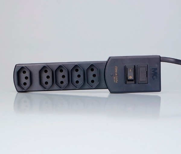 Filtro de Linha Margirius MG-3001 Cabo 1 Metro Bivolt Preta - 13793