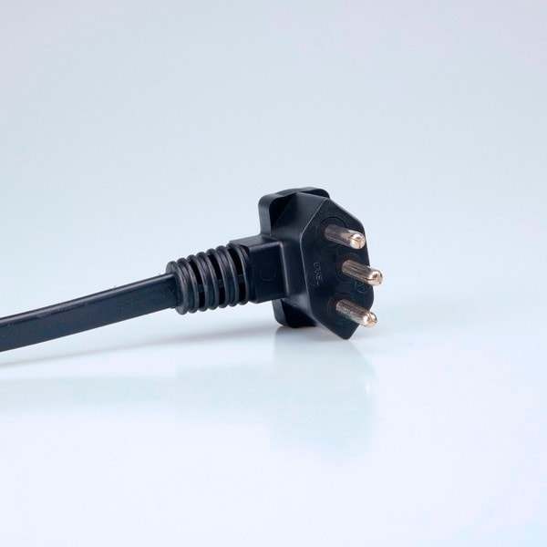 Filtro de Linha Margirius MG-3001 Cabo 1 Metro Bivolt Preta - 13793