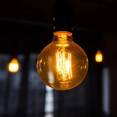 Lâmpada LED Filamento Elgin Inteligente G95 6W 2000K - 48LG95WIFI00