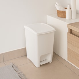 Lixeira de Dupla Abertura Com Pedal Astra 10L Branco - LPDA10BR-BR