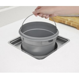 Lixeira de Embutir Tramontina Clean Square Tampa Inox 5L - 94518205