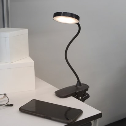 Luminária de Mesa Taschibra Puck Recarregável Com Presilha Preto - 15020045-02