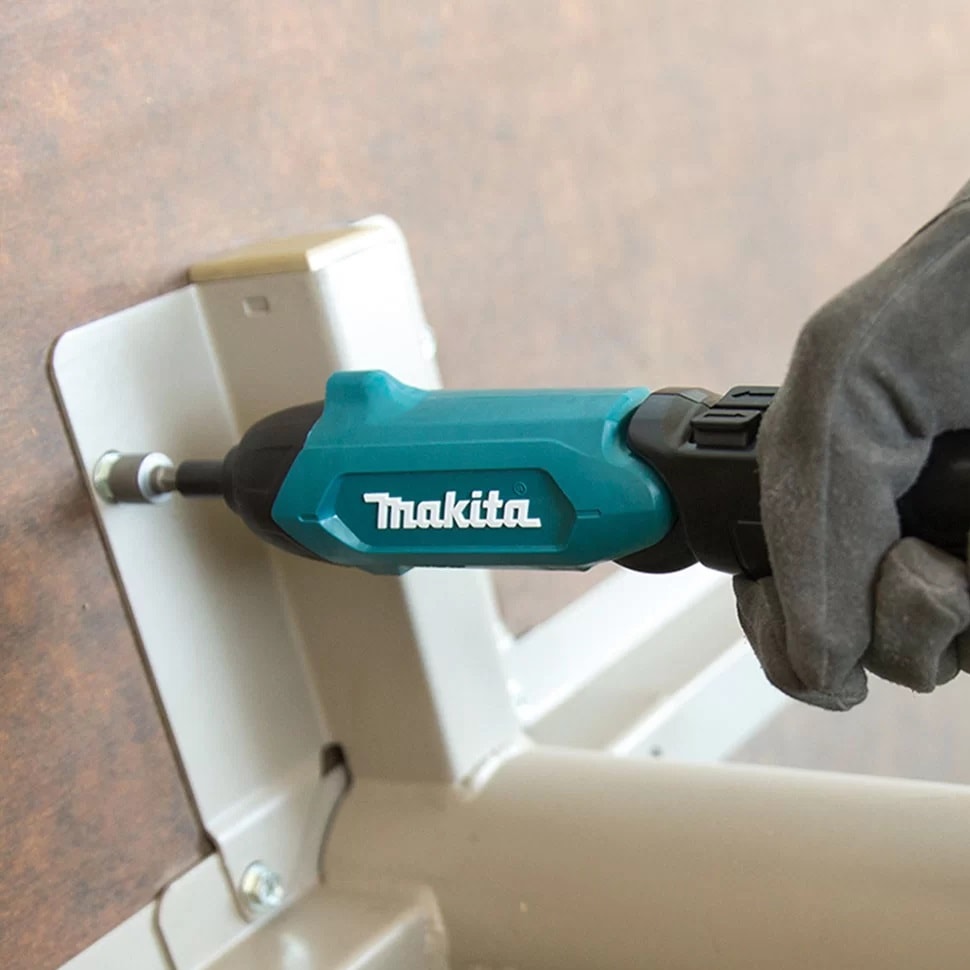 Parafusadeira Makita Kit com Maleta e Acessórios Bateria 3.6v Bivolt - DF001DW