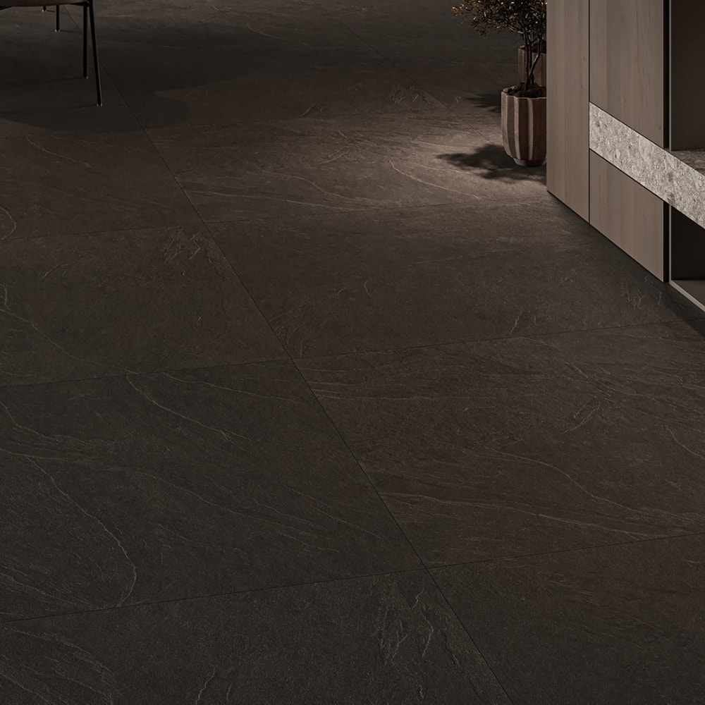 Porcelanato Natural Villagres 123x123cm Black Supreme Retificado - 123071