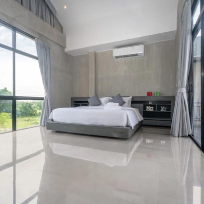 Porcelanato Polido 84x84cm Caixa 2,80m² Delta Barcelona Bloc Retificado - 2247