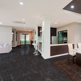 Porcelanato Polido 90x120cm Caixa 2,16m² Delta Vene Doro Nero - Retificado - 3117