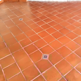 Revestimento Cerâmico Lajota Liso 24x24cm Eurogres Terracota 240240 - Caixa com 16 Peças