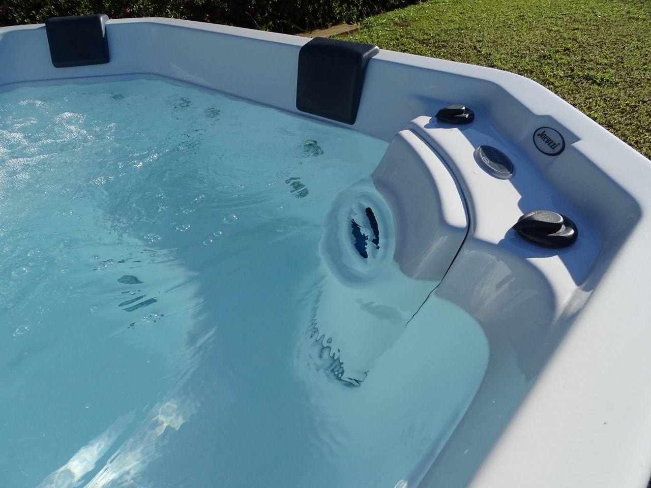 Spa Jacuzzi Meridian Plus 214x214 com Aquecedor - 99603573