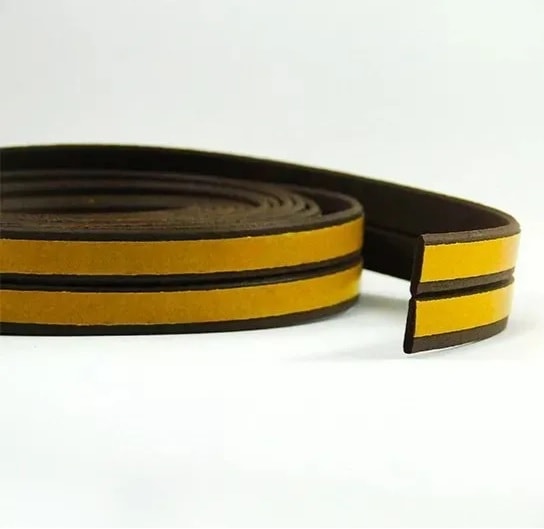 Veda Frestas Comfortdoor Adesiva 2x09mm Marrom 6 Mts