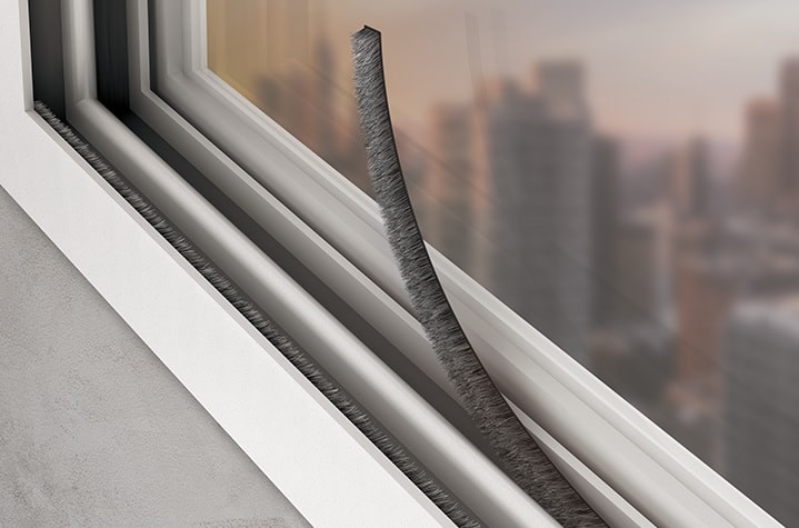 Veda Frestas Comfortdoor Escova Adesiva 10x7mm Cinza 5 Mts